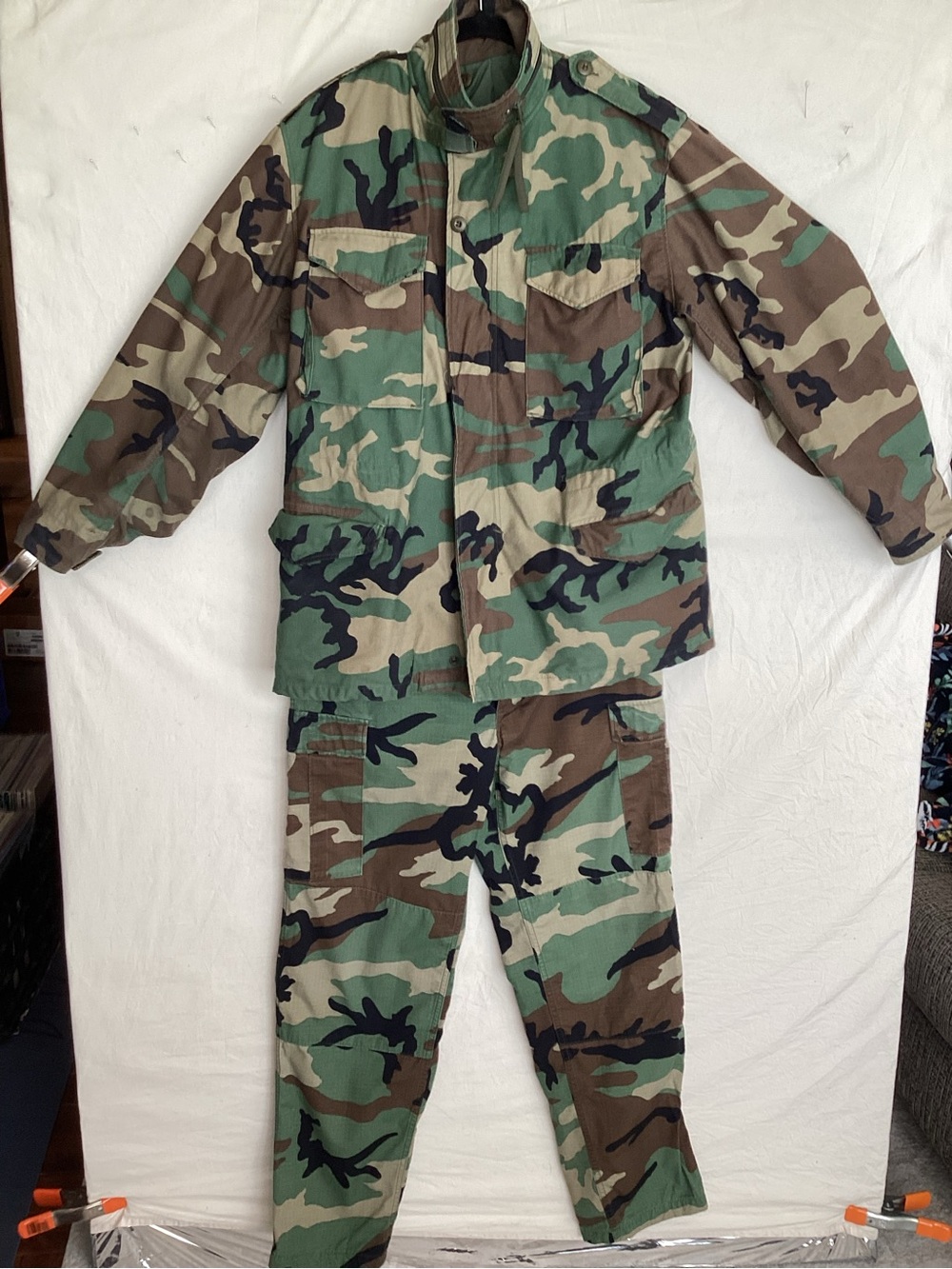 U.S. army woodland Camo hot weather pants & cold weather jacket size medium